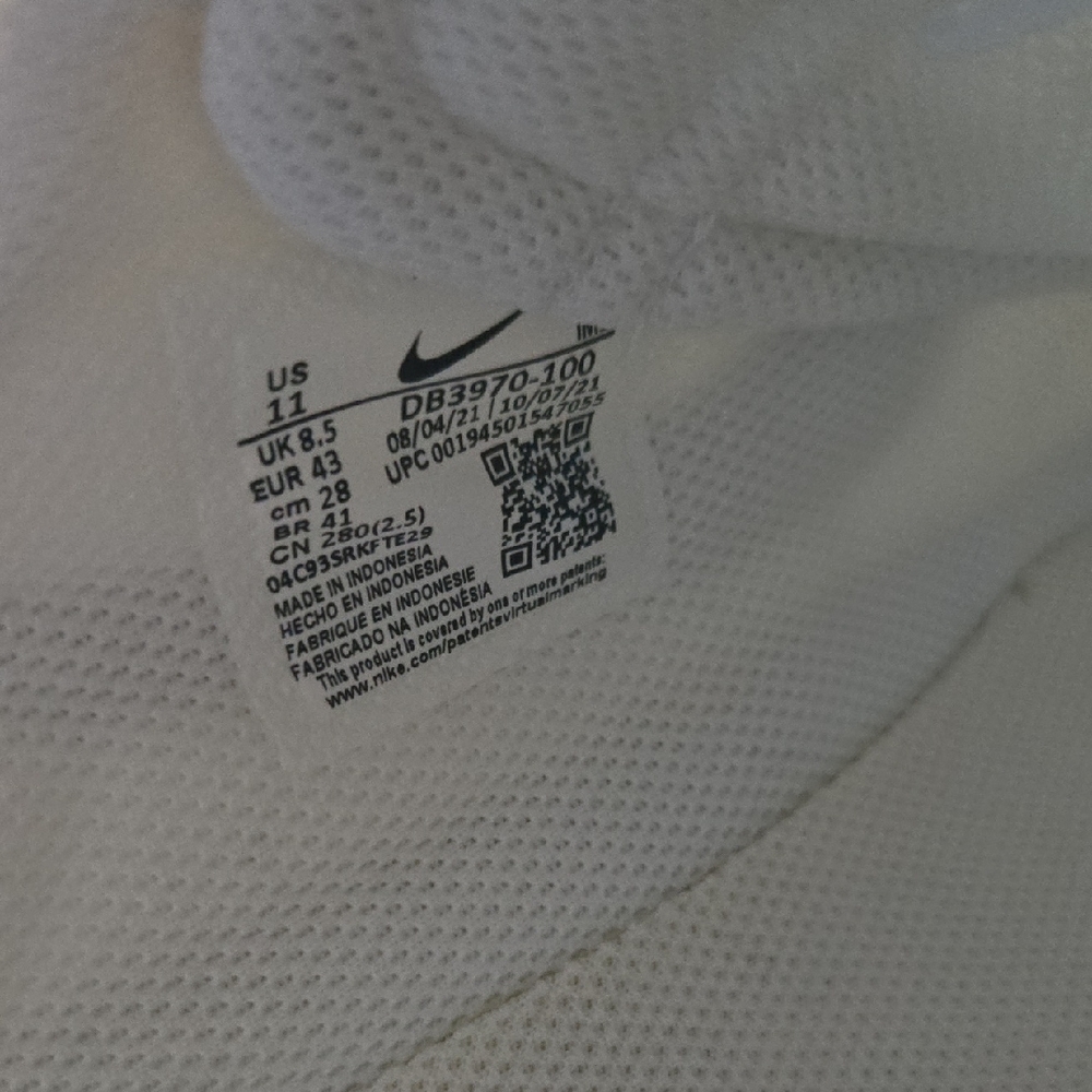 Nike White Athletic Shoes - Picture 2 of 5